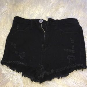 !! Black ripped Shorts !!